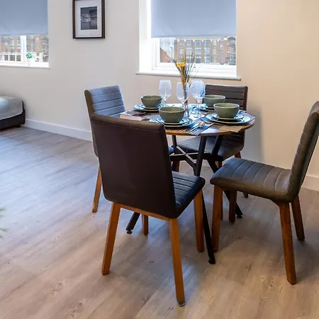 Entire 1 Bedroom Flat Near Centre And Shipley