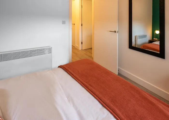 Apartment Entire 1 Bedroom Flat Near Centre And Shipley