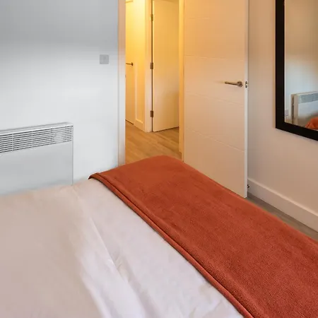 Apartment Entire 1 Bedroom Flat Near Centre And Shipley