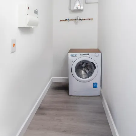 Apartment Entire 1 Bedroom Flat Near Centre And Shipley