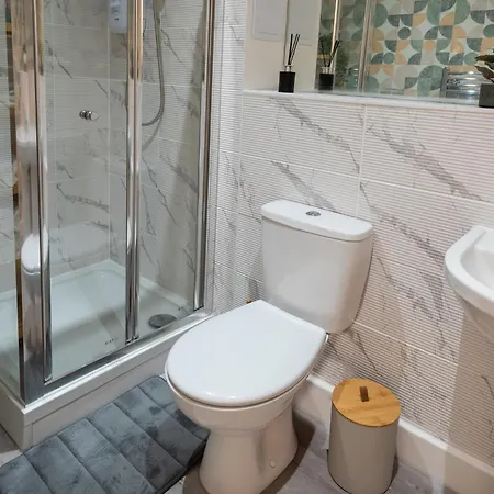 Entire 1 Bedroom Flat Near Centre And Shipley Bradford (West Yorkshire)