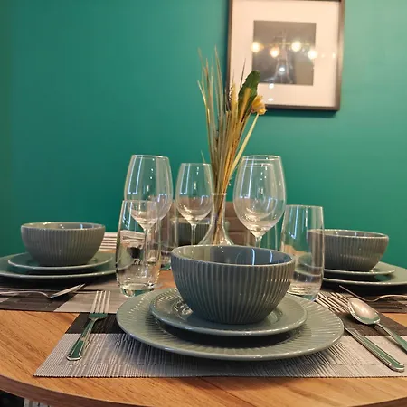 Entire 1 Bedroom Flat Near Centre And Shipley * 布雷得佛