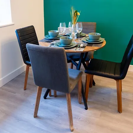 Entire 1 Bedroom Flat Near Centre And Shipley * 布雷得佛